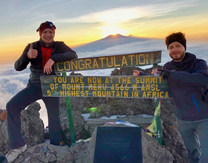 CLIMB MOUNT MERU 4 DAYS 3 NIGHTS