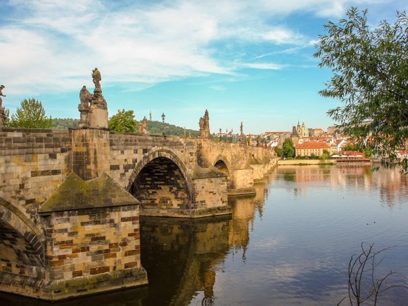 Charles Bridge - Quest tours of Prague