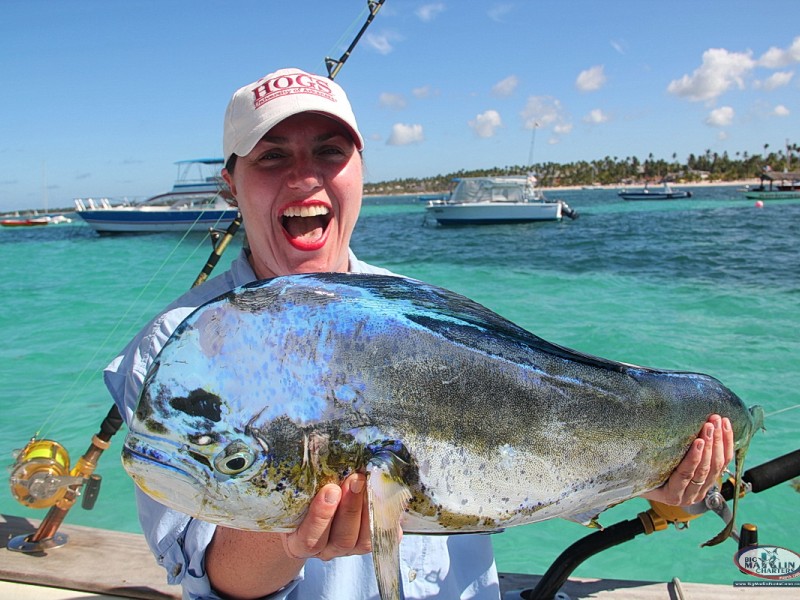 Offshore Full Day fishing charter in Punta Cana, the boat Sherlock II 39' . The best crew!