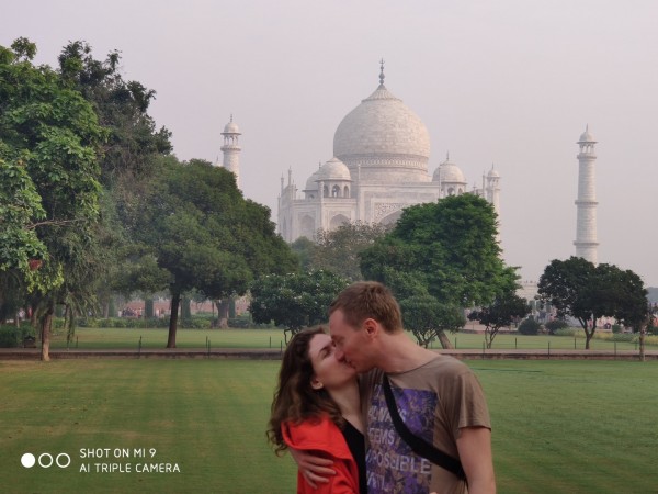 Amazing Taj Mahal sunrise tour