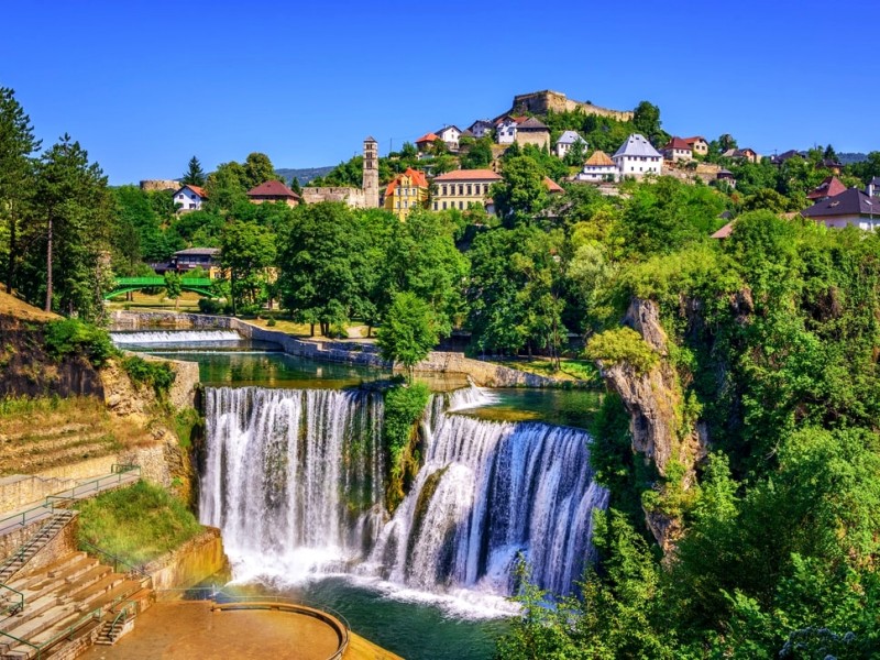 All seasons Bosnia discovery 6 days tour from Sarajevo. Monterrasol Travel private tour by minivan. Bosnia as example of off the beaten path travel.