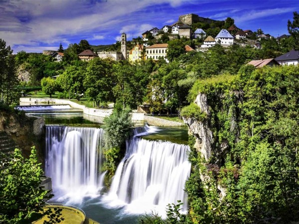 All seasons 8 days Bosnia discovery tour from Sarajevo. Monterrasol Travel private tour by car. Bosnia travel off the beaten path.