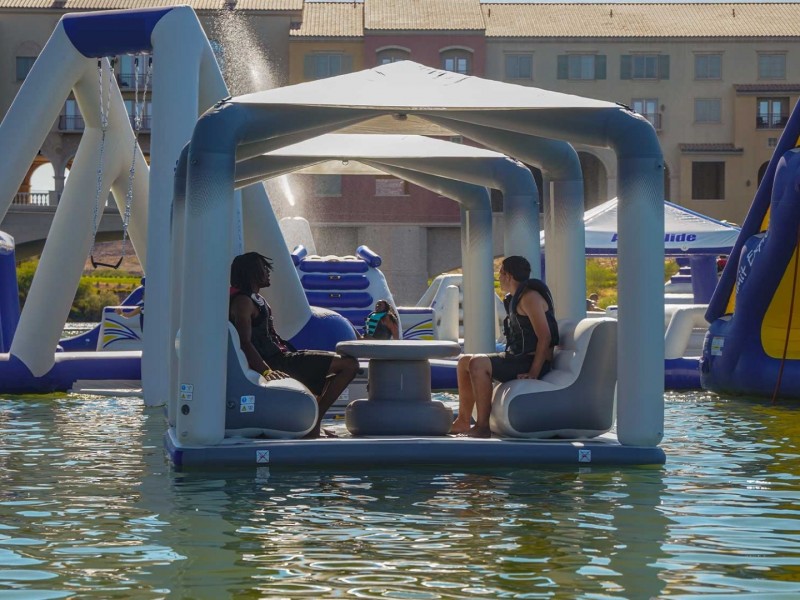 Inflatable raft