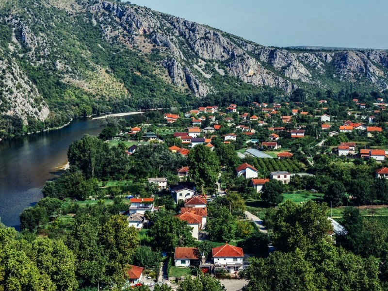 All seasons 17 days Bosnia discovery non-touristy places tour from Tuzla. Private tour with minivan by Monterrasol Travel. Explore Medieval land of Bosnia by off the beaten path travel.