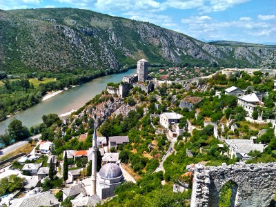 All seasons Bosnia discovery 6 days tour from Sarajevo. Monterrasol Travel private tour by minivan. Bosnia as example of off the beaten path travel.