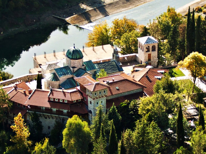 All seasons 15 days Bosnia discovery non-touristy cultural tour from Sarajevo. Private tour in minivan by Monterrasol Travel. Off the beaten path travel to Medieval land of Bosnia.